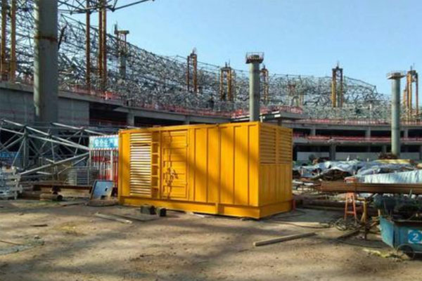 贡井发电机出租如何判断空气滤清器是否需要更换？