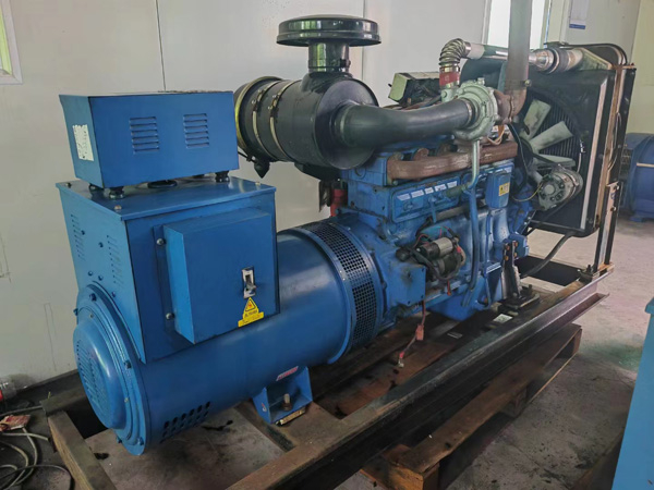 贡井100kW柴油发电机组使用多级机油有哪些优缺点？